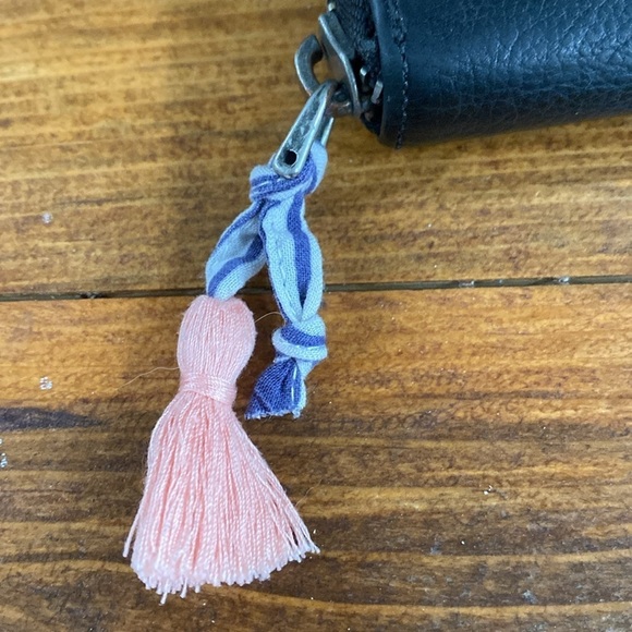 Liebeskind leather wallet full zipper closure tassel pull neutral black minimal - Picture 2 of 10